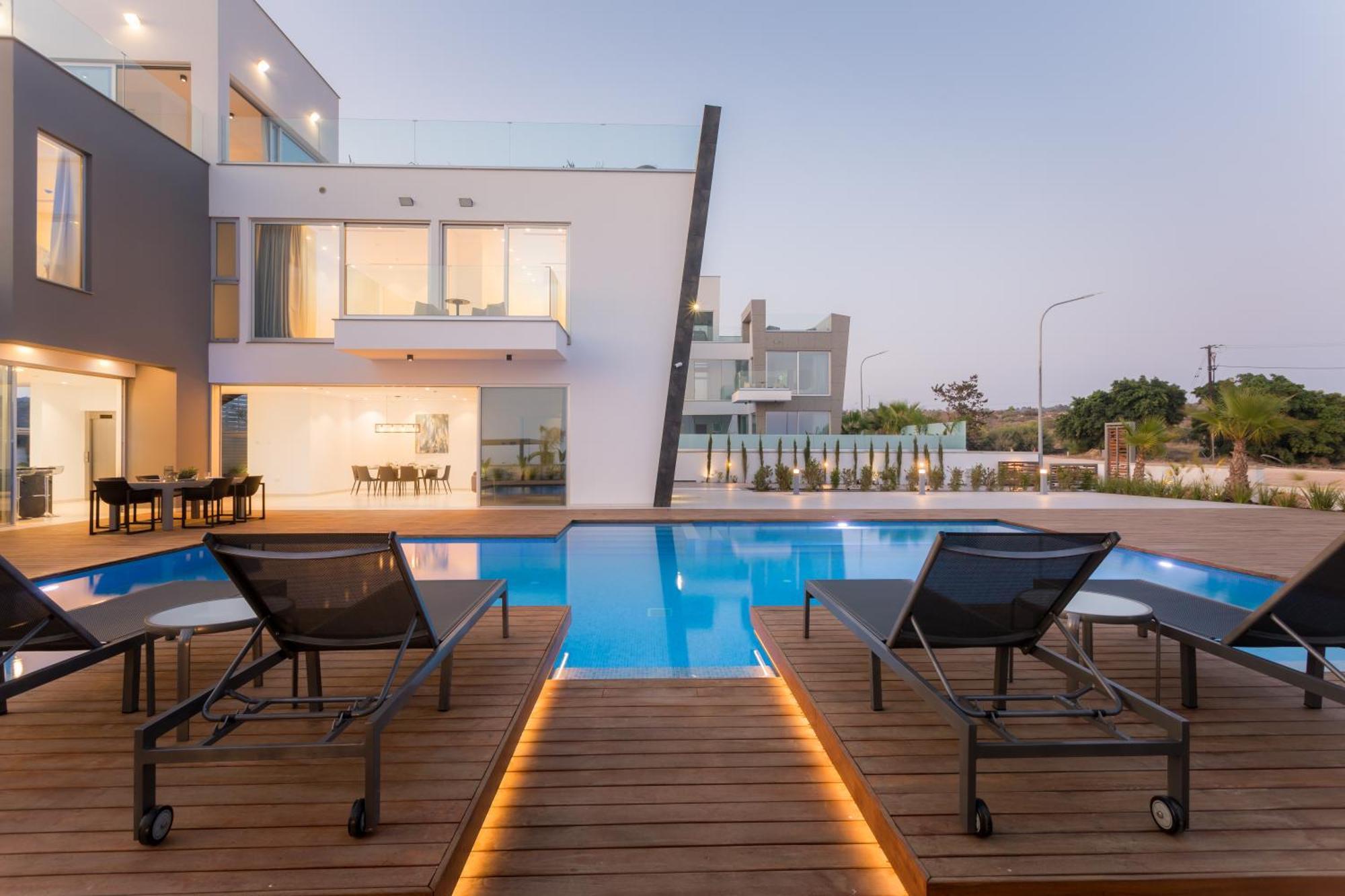 Seaview Luxury Villas アヤナパ エクステリア 写真