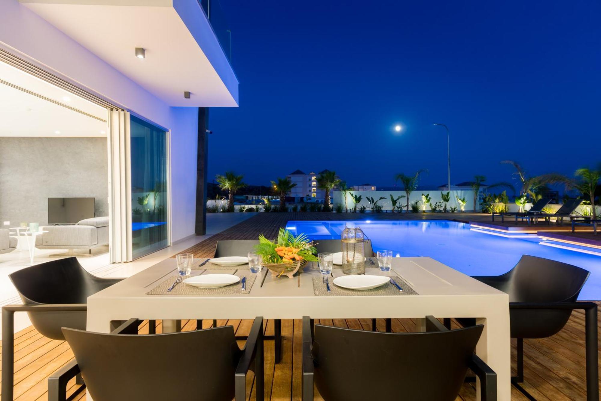Seaview Luxury Villas アヤナパ エクステリア 写真