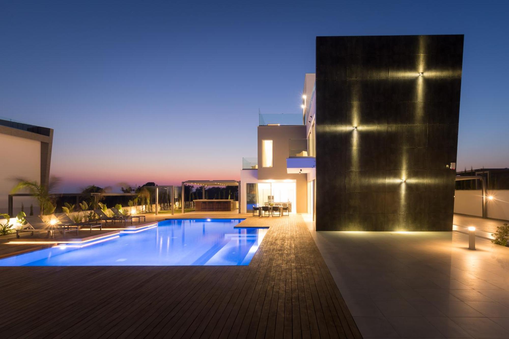 Seaview Luxury Villas アヤナパ エクステリア 写真