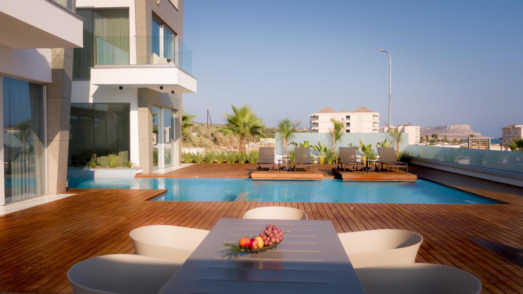 Seaview Luxury Villas アヤナパ エクステリア 写真