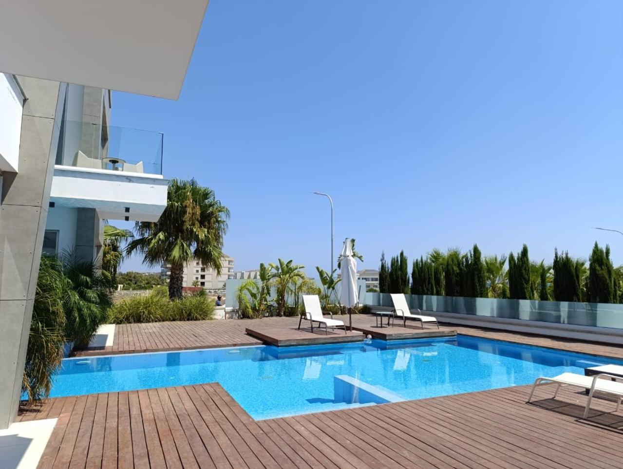 Seaview Luxury Villas アヤナパ エクステリア 写真