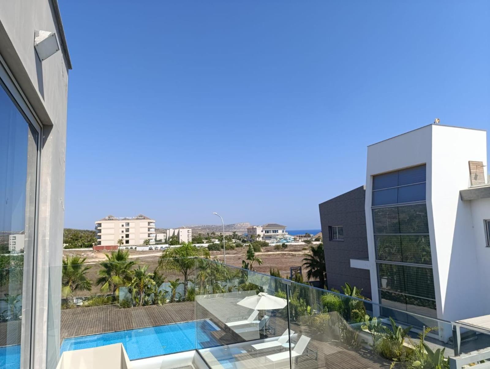 Seaview Luxury Villas アヤナパ エクステリア 写真
