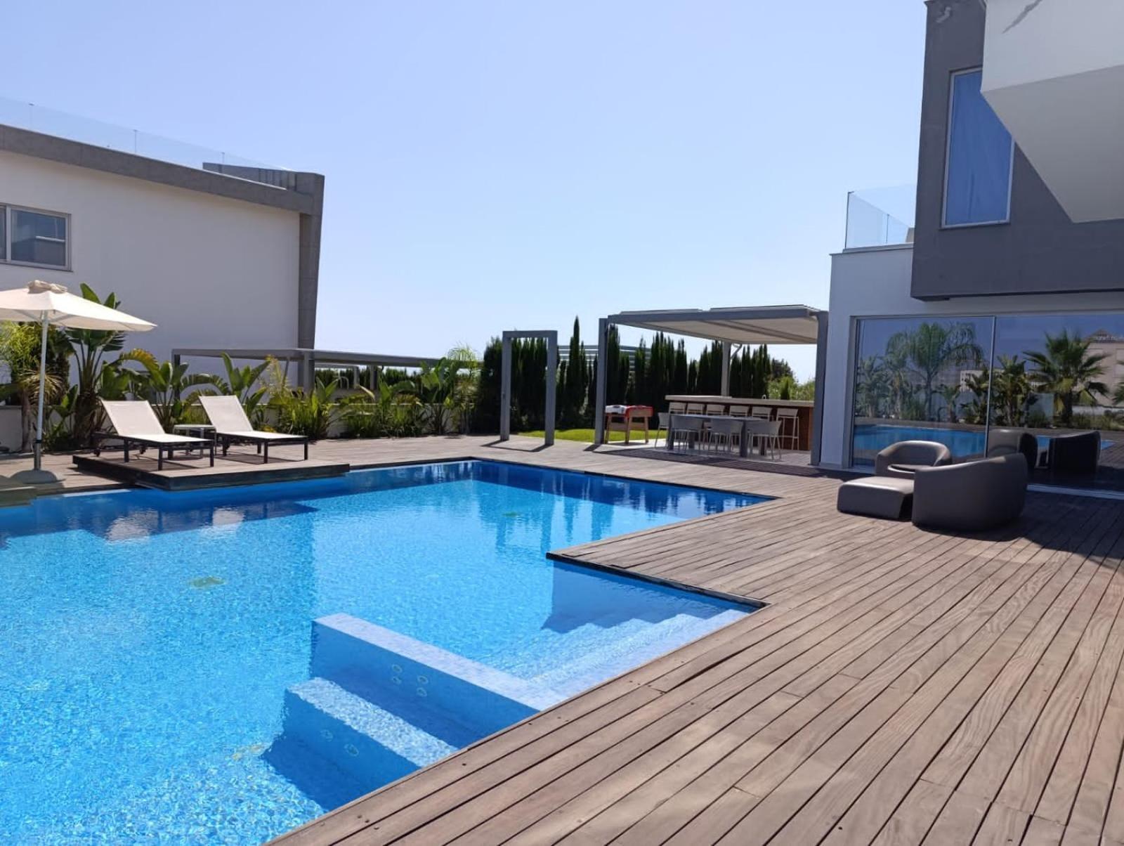 Seaview Luxury Villas アヤナパ エクステリア 写真